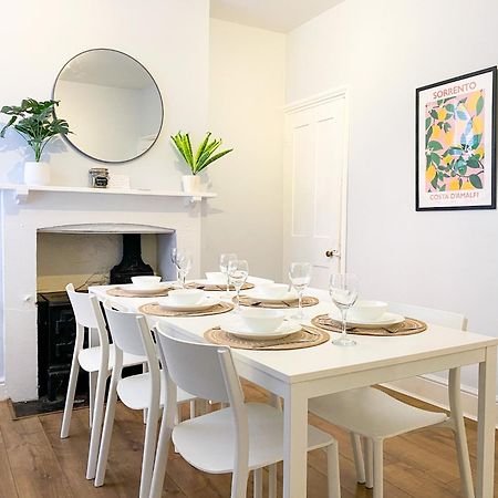 Stylish 3-Bedroom Home In Canterbury City-Centre - Superb Location! Eksteriør billede